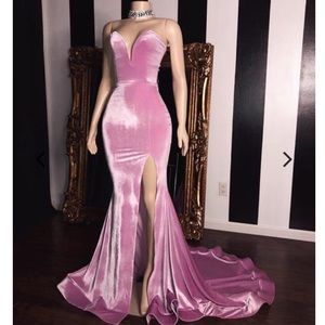 Lilac velvet prom dress brand new